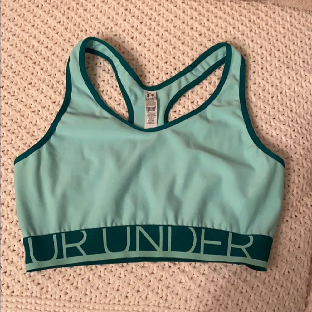 Sports bra size medium. Like new condition.